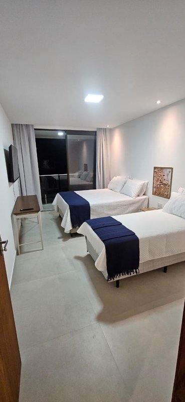 Casa com 8 suítes no condomínio Paraíso em Guarajuba Rodovia BA-099 Camaçari - 