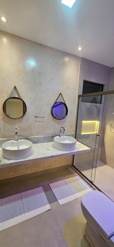 Casa com 8 suítes no condomínio Paraíso em Guarajuba Rodovia BA-099 Camaçari - 