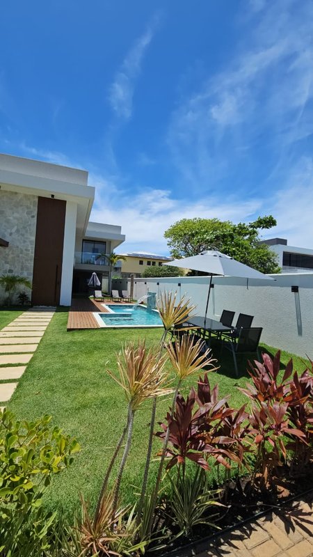 Casa com 8 suítes no condomínio Paraíso em Guarajuba Rodovia BA-099 Camaçari - 