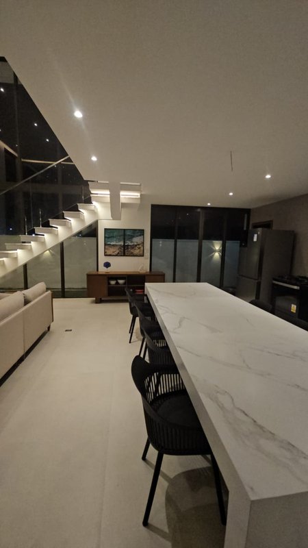 Casa com 8 suítes no condomínio Paraíso em Guarajuba Rodovia BA-099 Camaçari - 