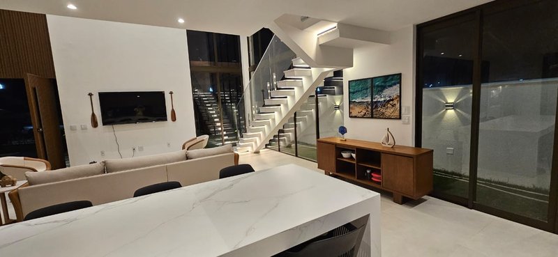 Casa com 8 suítes no condomínio Paraíso em Guarajuba Rodovia BA-099 Camaçari - 