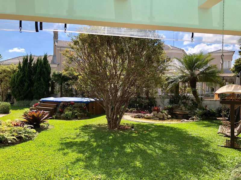 Ampla residência no Residencial Morada dos Lagos - Barueri - 