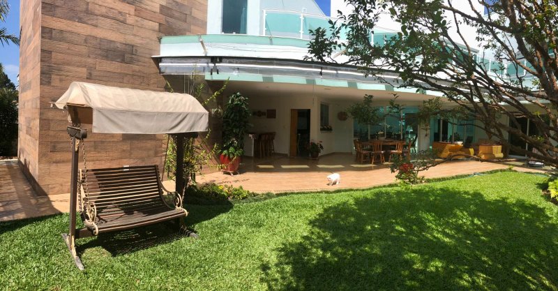 Ampla residência no Residencial Morada dos Lagos - Barueri - 
