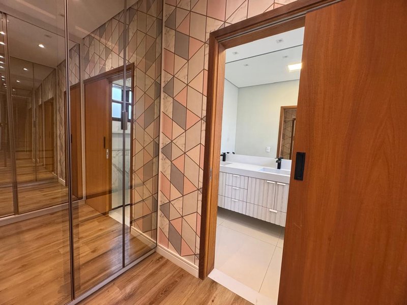 CASA DECORADA E MOBILIADA NO SWISS PARK, CAMPINAS-SP Rodovia Anhangüera Campinas - 
