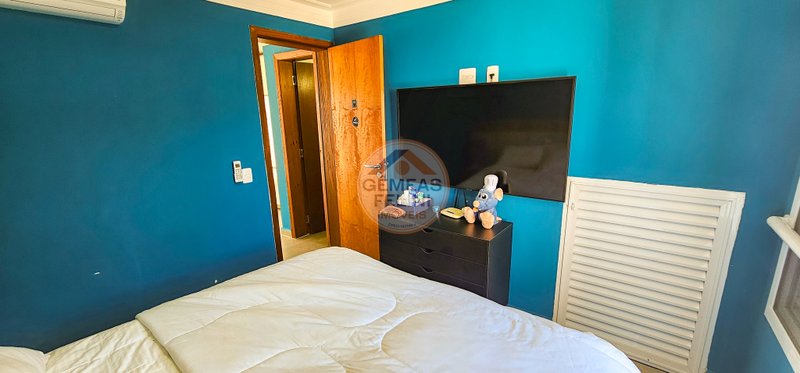 * OPORTUNIDADE* Casa em condomínio na Av. principal da Praia de Juquehy - À VENDA Avenida Mãe Bernarda São Sebastião - 