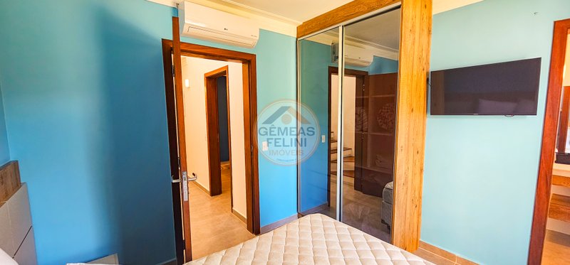 * OPORTUNIDADE* Casa em condomínio na Av. principal da Praia de Juquehy - À VENDA Avenida Mãe Bernarda São Sebastião - 