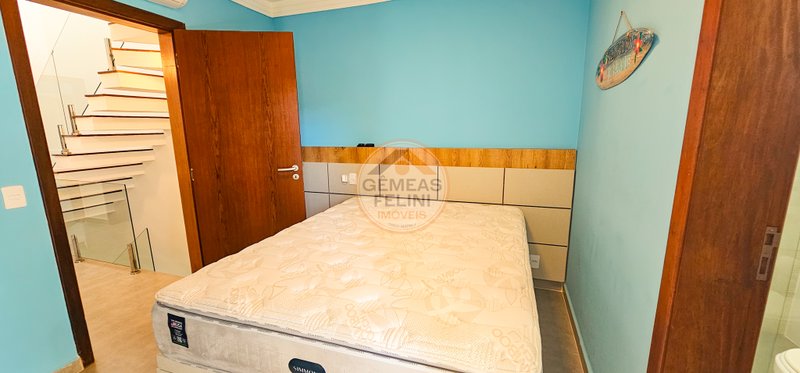 * OPORTUNIDADE* Casa em condomínio na Av. principal da Praia de Juquehy - À VENDA Avenida Mãe Bernarda São Sebastião - 