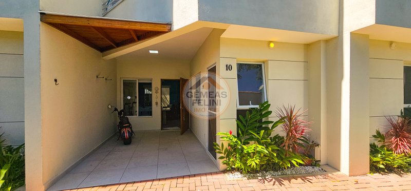 * OPORTUNIDADE* Casa em condomínio na Av. principal da Praia de Juquehy - À VENDA Avenida Mãe Bernarda São Sebastião - 