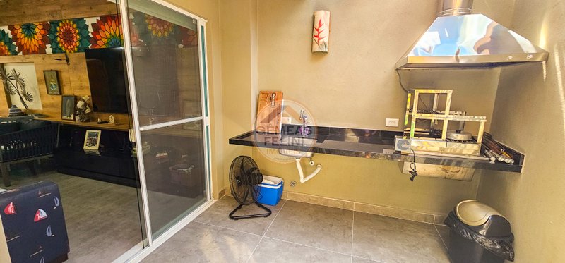 * OPORTUNIDADE* Casa em condomínio na Av. principal da Praia de Juquehy - À VENDA Avenida Mãe Bernarda São Sebastião - 