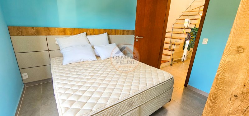 * OPORTUNIDADE* Casa em condomínio na Av. principal da Praia de Juquehy - À VENDA Avenida Mãe Bernarda São Sebastião - 