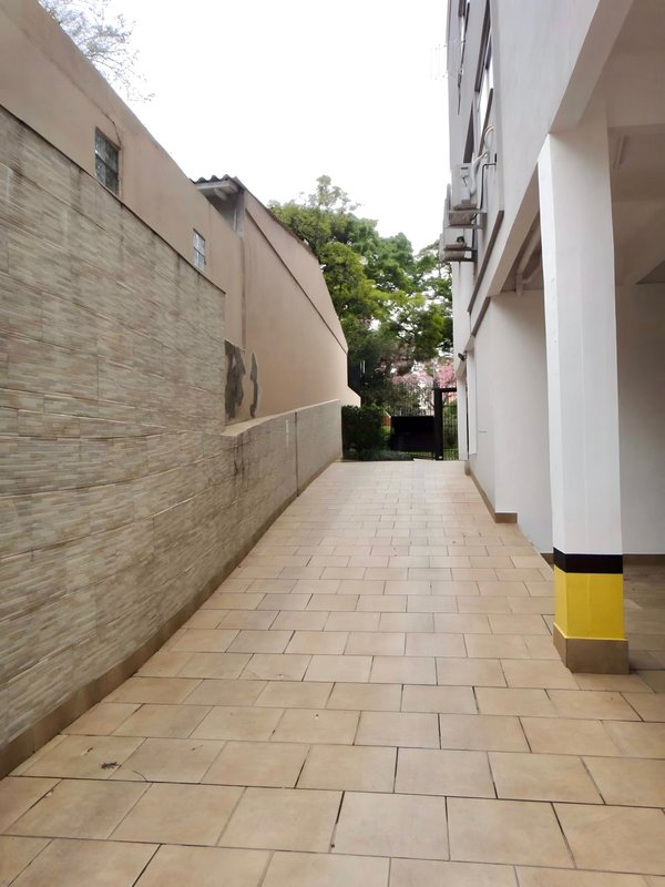 R$ 490.000 - PORTEIRA FECHADA - ÓTIMO APARTAMENTO - 106M2 - 2 DORM - 2 VAGAS - DEPÓSITO Travessa Dezenove de Novembro Porto Alegre - 