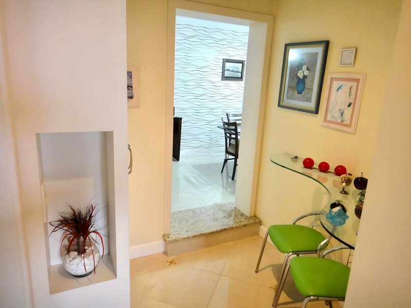 R$ 490.000 - PORTEIRA FECHADA - ÓTIMO APARTAMENTO - 106M2 - 2 DORM - 2 VAGAS - DEPÓSITO Travessa Dezenove de Novembro Porto Alegre - 