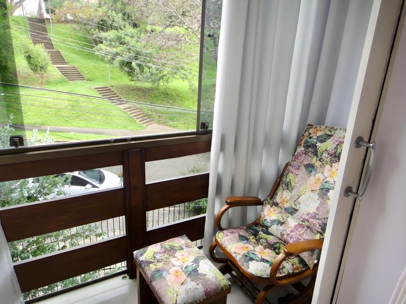 R$ 490.000 - PORTEIRA FECHADA - ÓTIMO APARTAMENTO - 106M2 - 2 DORM - 2 VAGAS - DEPÓSITO Travessa Dezenove de Novembro Porto Alegre - 