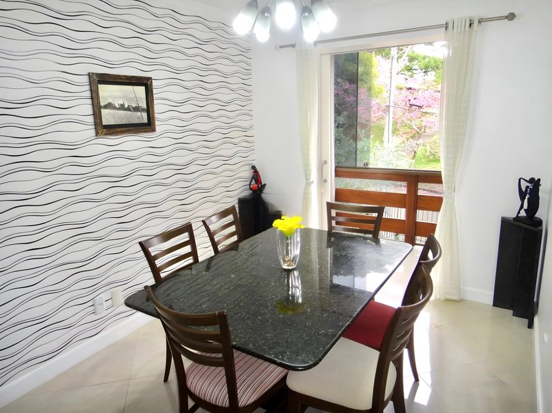 R$ 490.000 - PORTEIRA FECHADA - ÓTIMO APARTAMENTO - 106M2 - 2 DORM - 2 VAGAS - DEPÓSITO Travessa Dezenove de Novembro Porto Alegre - 