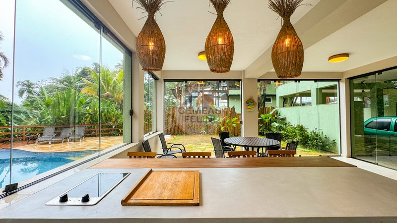 Casa em condomínio na Praia de Juquehy - VENDA E LOCAÇÃO Rua Iracema São Sebastião - 