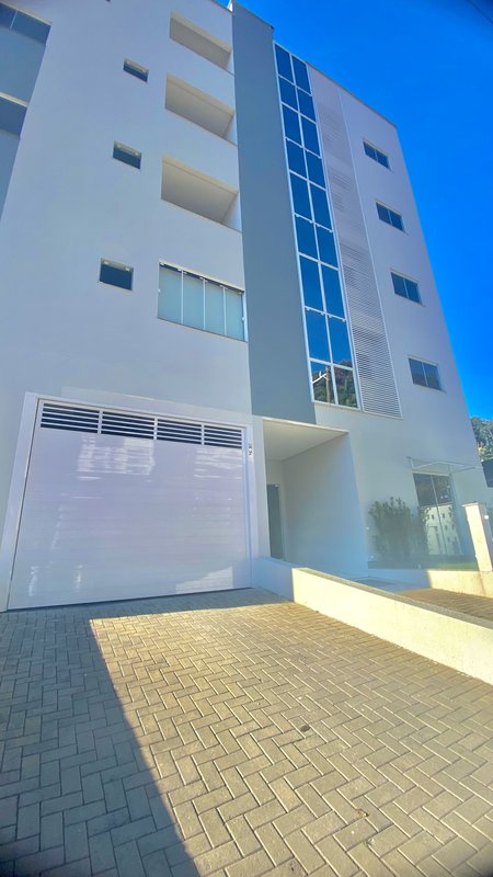 APARTAMENTO COM 2 DORMITÓRIOS NA AZAMBUJA - Brusque - 