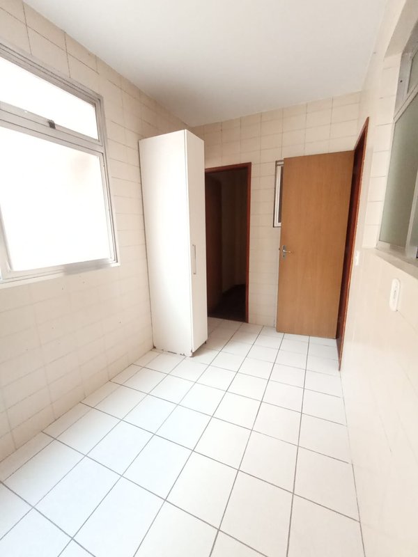 Apartamento com 3 dormitórios à venda, 175 m² por R$ 800.000 - Centro - Nova Friburgo/RJ - Nova Friburgo - 