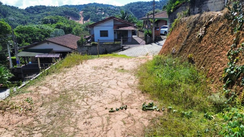 TERRENO NO BAIRRO ÁGUAS CLARAS - Brusque - 