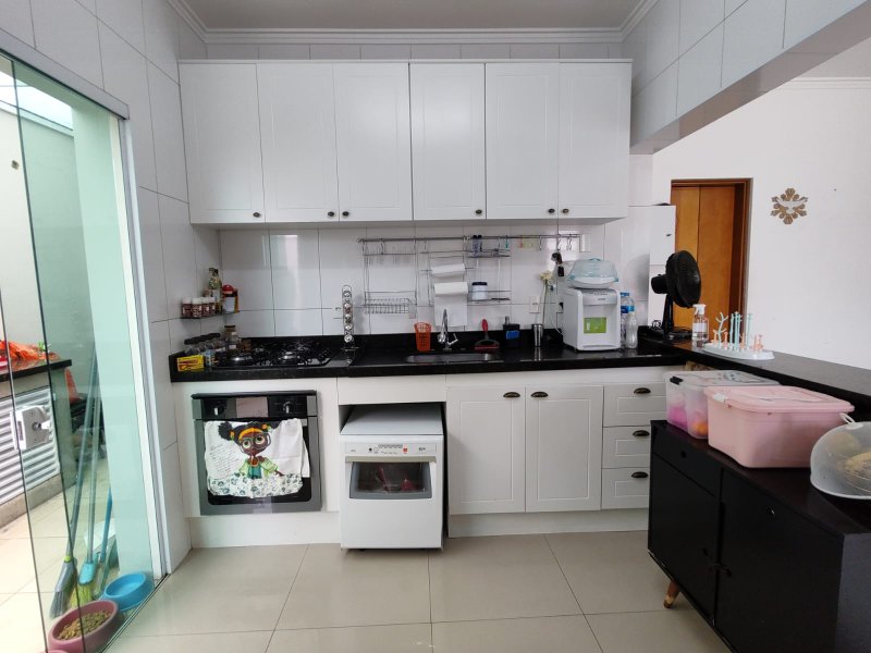 Casa com 3 Quartos e 2 banheiros à Venda, 120 m² por R$ 650.000 Rua Manacapuru São Paulo - 