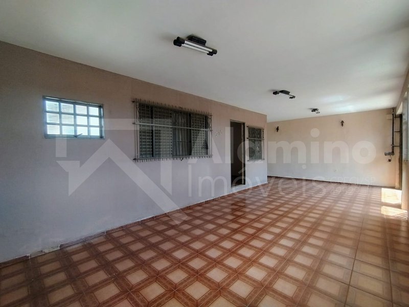 JARDIM PERDIZES - RESIDÊNCIA 02 DORM. SENDO 01 SUÍTE  Bauru - 