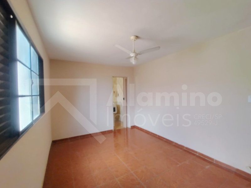 JARDIM PERDIZES - RESIDÊNCIA 02 DORM. SENDO 01 SUÍTE  Bauru - 