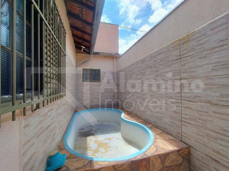 JARDIM PERDIZES - RESIDÊNCIA 02 DORM. SENDO 01 SUÍTE  Bauru - 