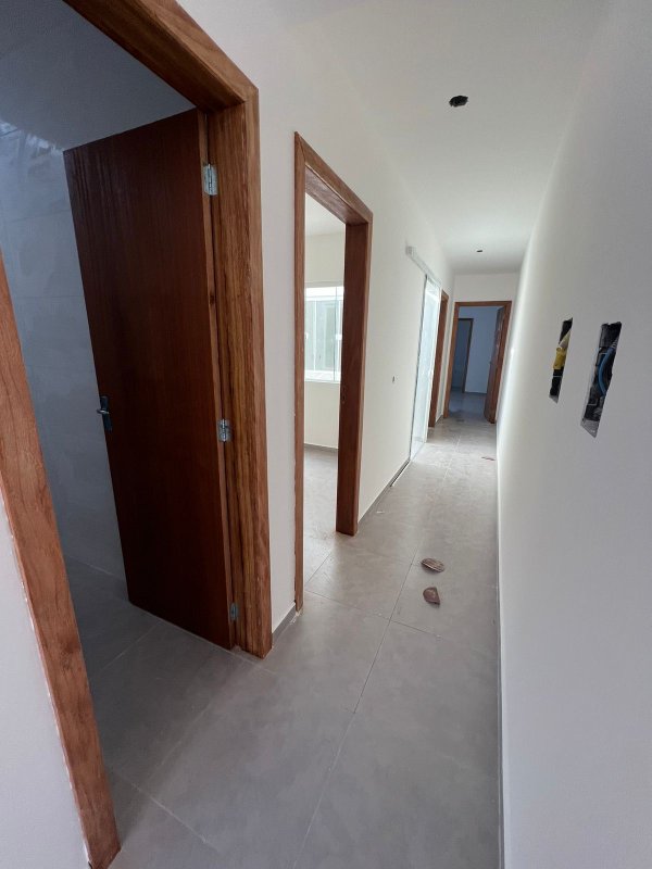 CASA GEMINADA COM 1 SUÍTE MAIS 2 DORMITÓRIOS NA LIMEIRA - Brusque - 
