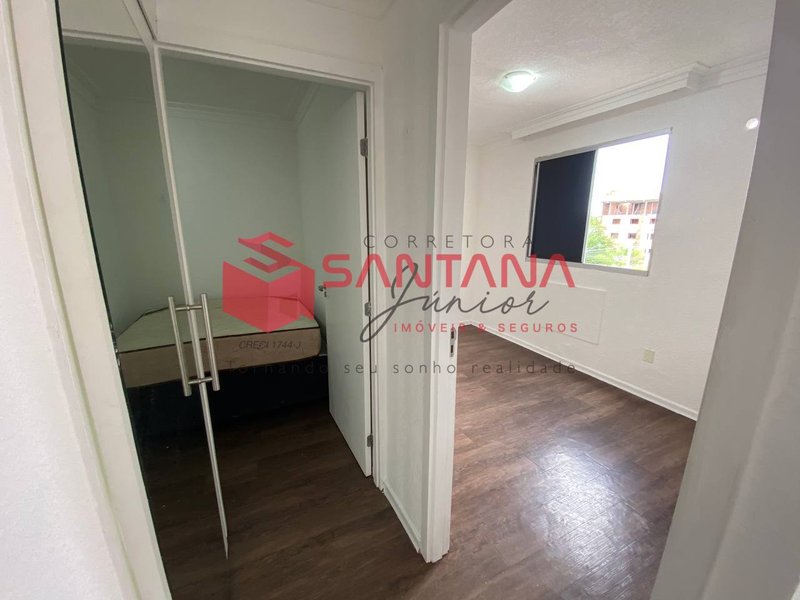 Apartamento 2/4 semi mobiliado no Caji.  (INDISPONÍVEL) Rua José Leite Lauro de Freitas - 