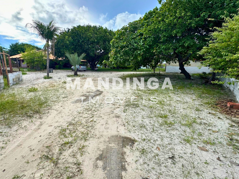 Sítio localizado entre as Praias de Canoa Quebrada e Majorlância 62800-000 Aracati - 