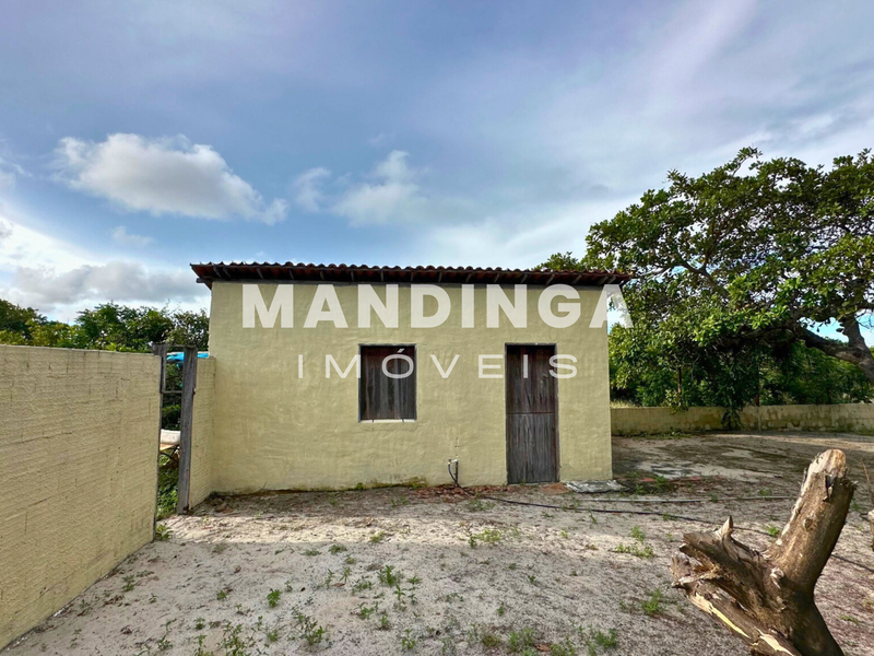 Sítio localizado entre as Praias de Canoa Quebrada e Majorlância 62800-000 Aracati - 