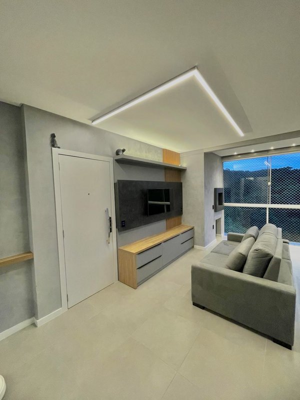 APARTAMENTO COM 1 SUÍTE MAIS 1 DORMITÓRIO NO BRUSCHAL - Brusque - 