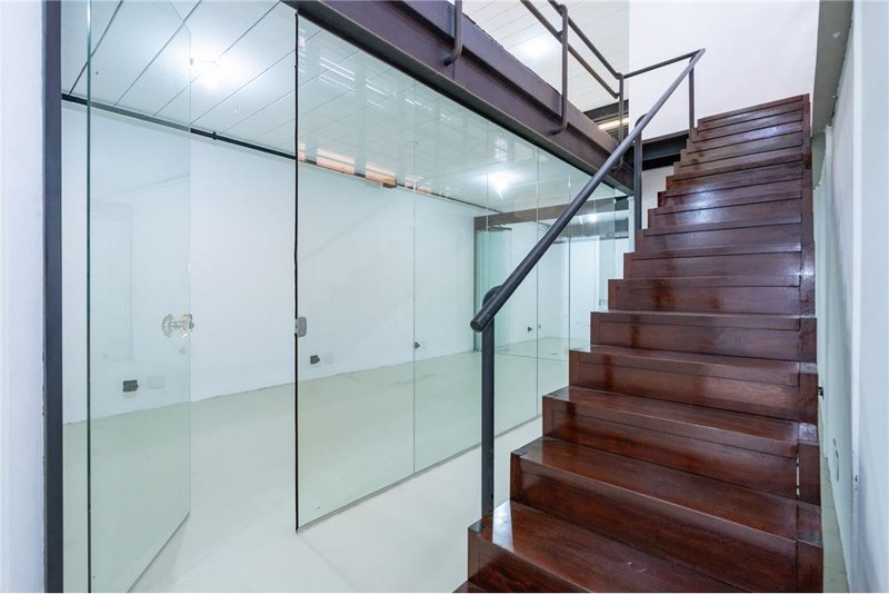 Casa a venda - Vila Madalena - 3 dormitórios 212m² Luis Murat São Paulo - 