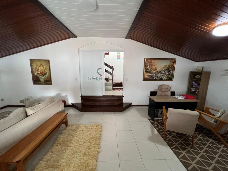 CASA COMERCIAL PARA LOCAÇÃO/ALUGUEL PISCINA VILAS DO ATLÂNTICO LAURO FREITAS Avenida Praia de Pajussara Lauro de Freitas - 