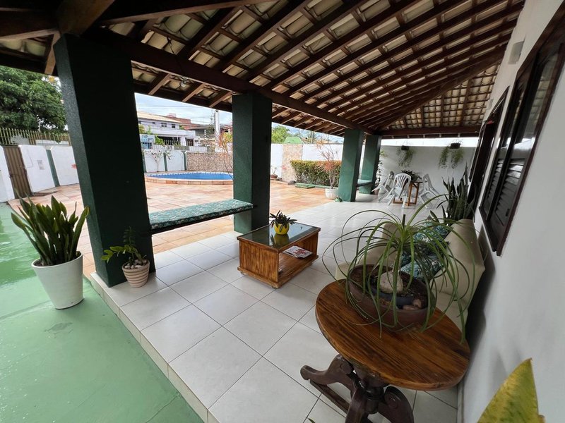 CASA COMERCIAL PARA LOCAÇÃO/ALUGUEL PISCINA VILAS DO ATLÂNTICO LAURO FREITAS Avenida Praia de Pajussara Lauro de Freitas - 