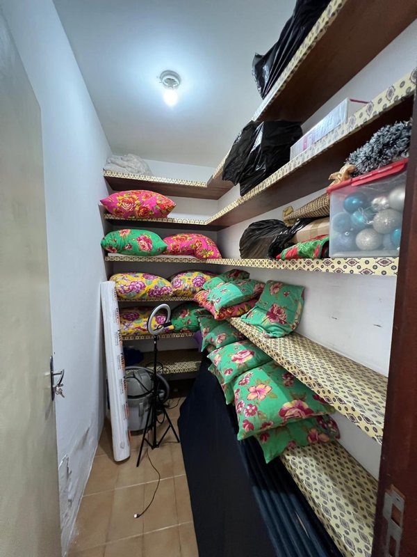 CASA COMERCIAL PARA LOCAÇÃO/ALUGUEL PISCINA VILAS DO ATLÂNTICO LAURO FREITAS Avenida Praia de Pajussara Lauro de Freitas - 
