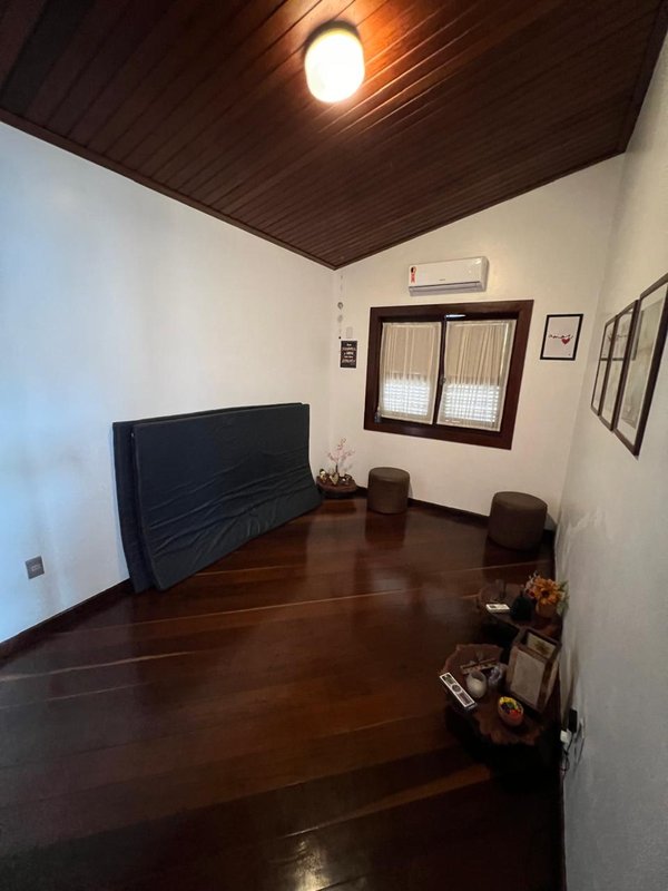 CASA COMERCIAL PARA LOCAÇÃO/ALUGUEL PISCINA VILAS DO ATLÂNTICO LAURO FREITAS Avenida Praia de Pajussara Lauro de Freitas - 