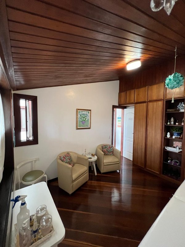 CASA COMERCIAL PARA LOCAÇÃO/ALUGUEL PISCINA VILAS DO ATLÂNTICO LAURO FREITAS Avenida Praia de Pajussara Lauro de Freitas - 