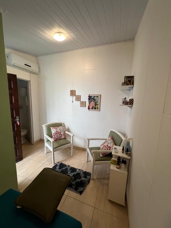 CASA COMERCIAL PARA LOCAÇÃO/ALUGUEL PISCINA VILAS DO ATLÂNTICO LAURO FREITAS Avenida Praia de Pajussara Lauro de Freitas - 