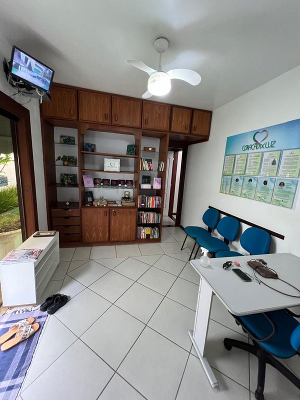 CASA COMERCIAL PARA LOCAÇÃO/ALUGUEL PISCINA VILAS DO ATLÂNTICO LAURO FREITAS Avenida Praia de Pajussara Lauro de Freitas - 