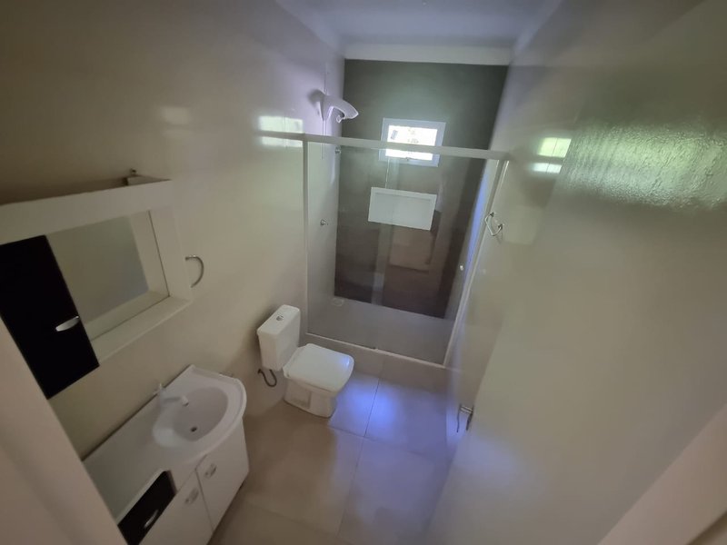 CASA COM 1 SUÍTE MAIS 2 DORMITÓRIOS EM DOM JOAQUIM - Brusque - 