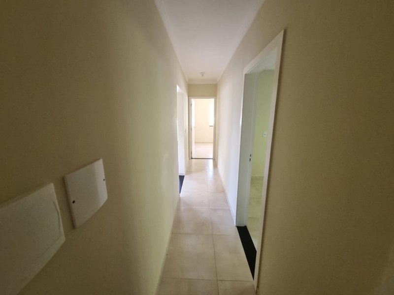 CASA COM 1 SUÍTE MAIS 2 DORMITÓRIOS EM DOM JOAQUIM - Brusque - 