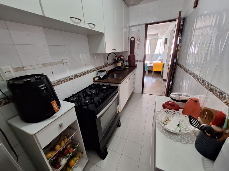 APARTAMENTO 2 QUARTOS DEPEND&Ecirc;NCIA GARAGEM ELEVADOR ANDAR ALTO &Agrave; VENDA NA BARRA! Rua Raul Drumond Salvador - 