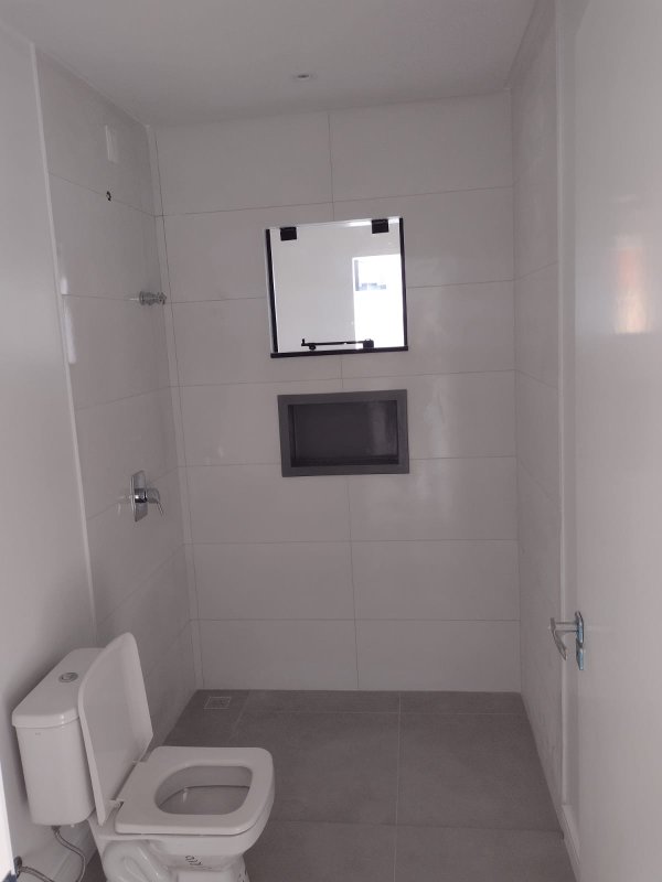 CASA COM 1 SUÍTE MAIS 2 DORMITÓRIOS EM DOM JOAQUIM - Brusque - 