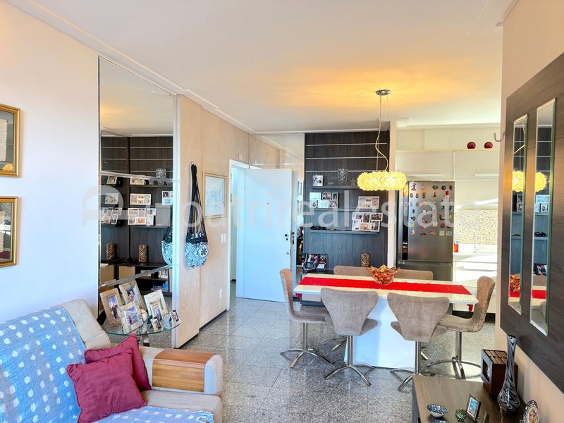 Flat Vista Mar Mobiliado 51 m² a uma quadra da Av. Beira Mar. Meireles - Fortaleza – CE Rua Tibúrcio Cavalcanti Fortaleza - 