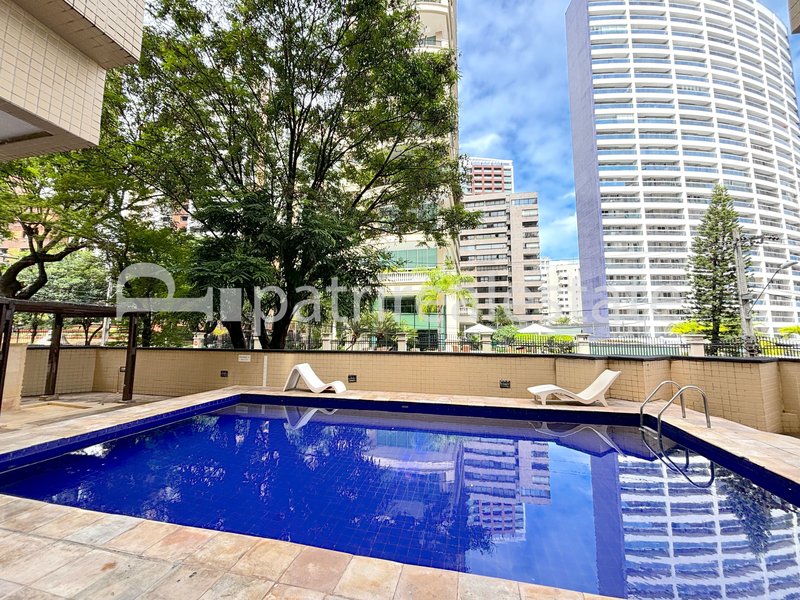 Flat Vista Mar Mobiliado 51 m² a uma quadra da Av. Beira Mar. Meireles - Fortaleza – CE Rua Tibúrcio Cavalcanti Fortaleza - 