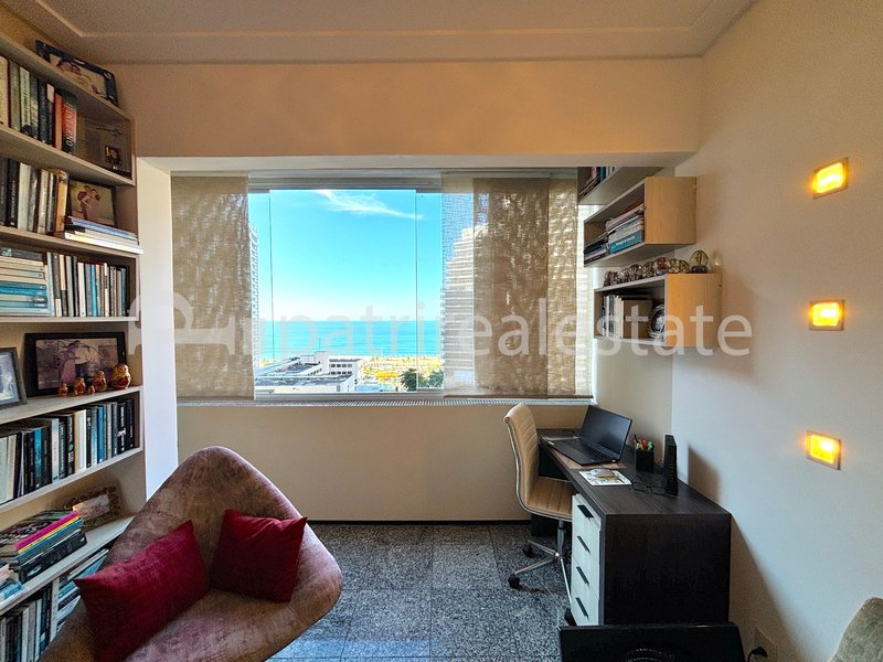 Flat Vista Mar Mobiliado 51 m² a uma quadra da Av. Beira Mar. Meireles - Fortaleza – CE Rua Tibúrcio Cavalcanti Fortaleza - 