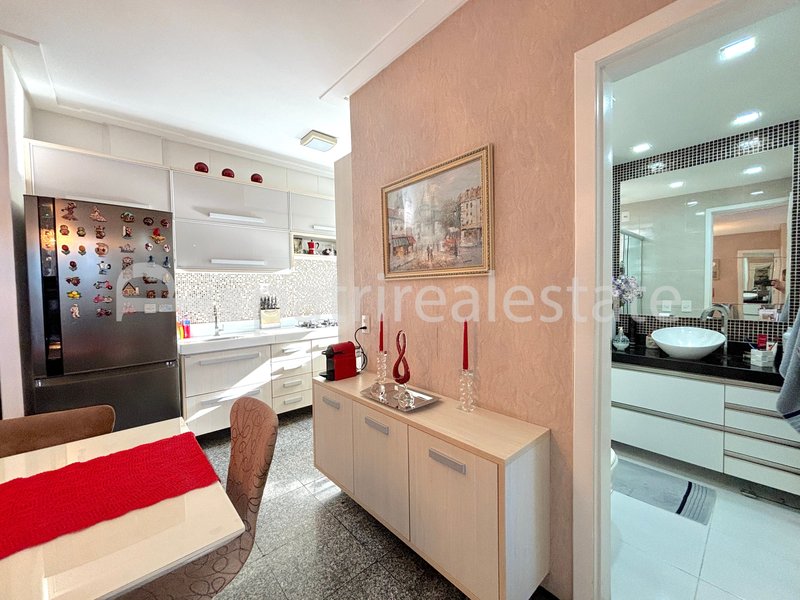 Flat Vista Mar Mobiliado 51 m² a uma quadra da Av. Beira Mar. Meireles - Fortaleza – CE Rua Tibúrcio Cavalcanti Fortaleza - 
