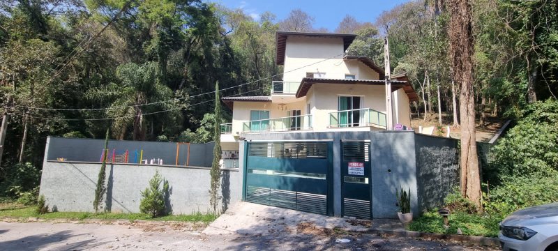 EXCELENTE CASA NO CONDOMINIO SAUSALITO Rua dos Salgueiros Mairiporã - 