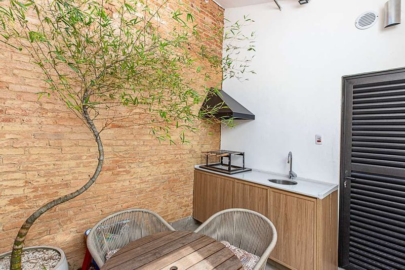 Casa a venda - Campo Belo -1 suíte 193m² Morais de Barros São Paulo - 