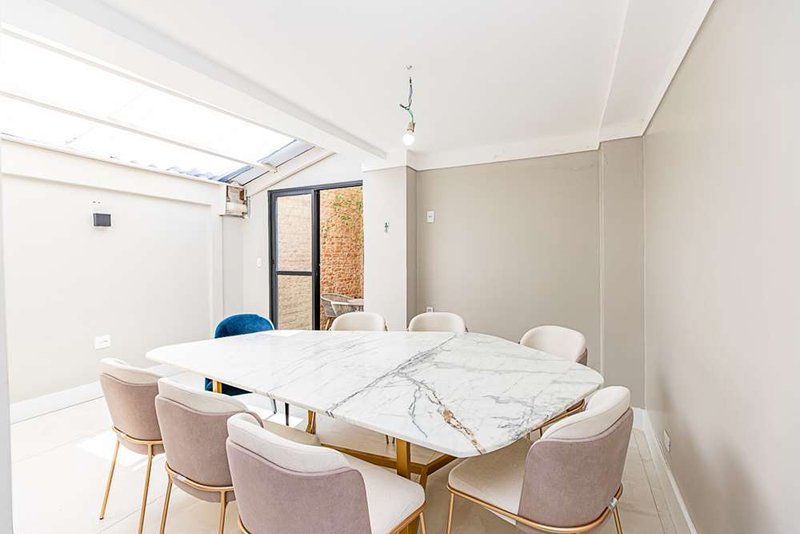 Casa a venda - Campo Belo -1 suíte 193m² Morais de Barros São Paulo - 